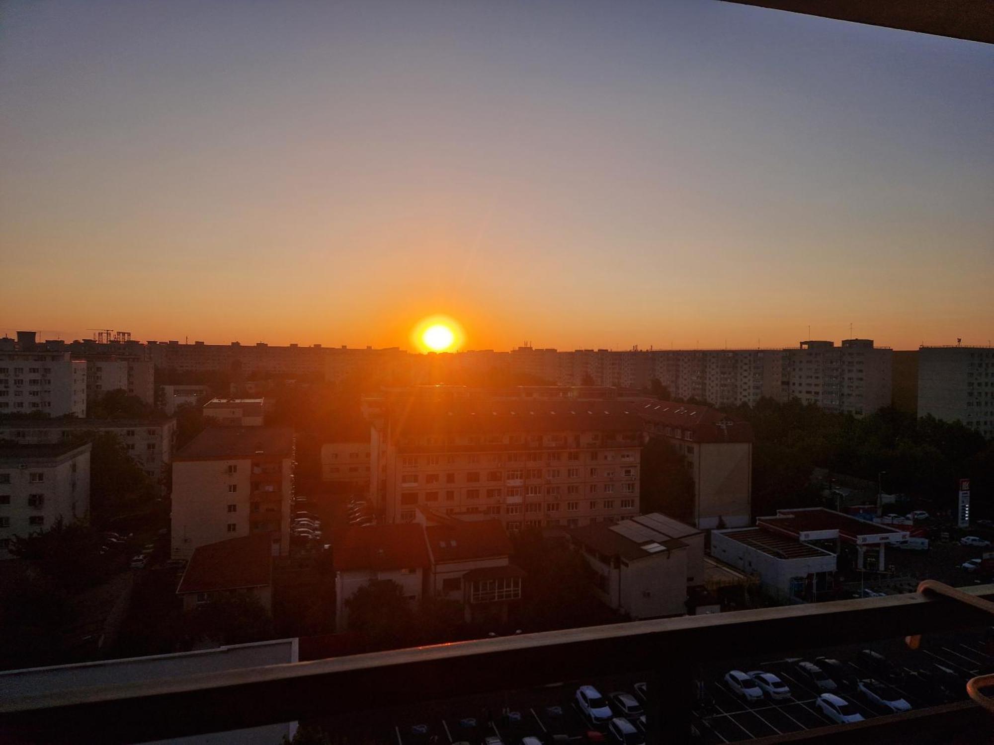 Irema Sunset View Studio Pallady Bukarest Exteriör bild